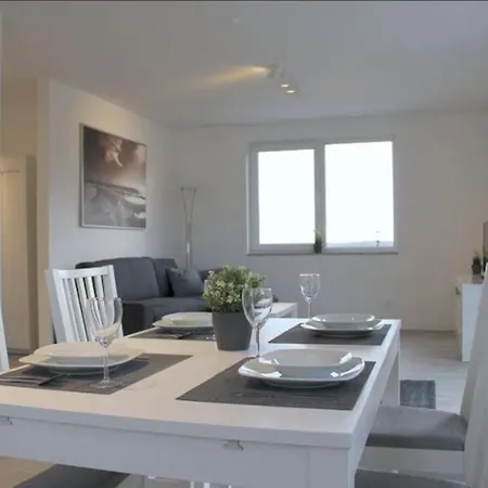 Ferienwohnung ''hafenkante'' Direkt Am Apartment *